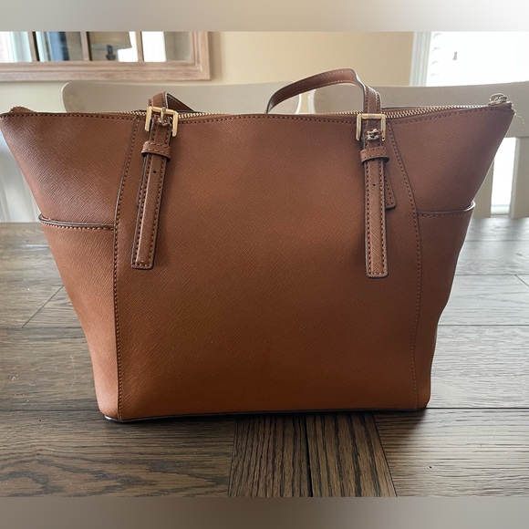 Tan Michael Kors Totebag - Picture 3 of 11